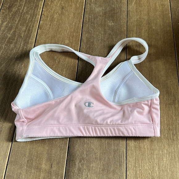 Champion Light Pink Sports Bra size 32B - Picture 2 of 3